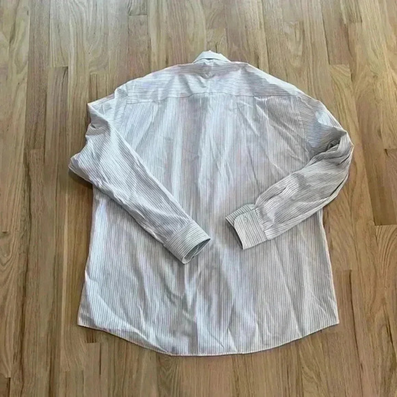 Club Room Easy Care pink and blue pinstriped‎ button down - size 16.5/ 34/35 / L - Picture 6 of 6